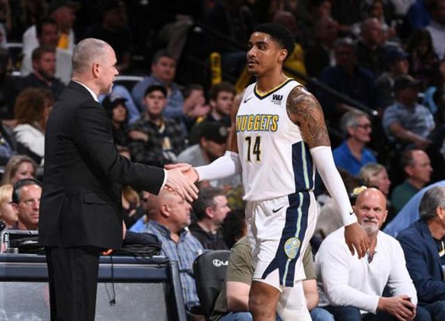 自由式滑雪空中技巧世界杯加拿大站：中国队1金2银1铜收官