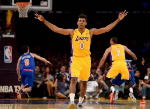 龙塞罗：7万多球迷为贡萨洛起立鼓掌，皇马的青训制造从未停止