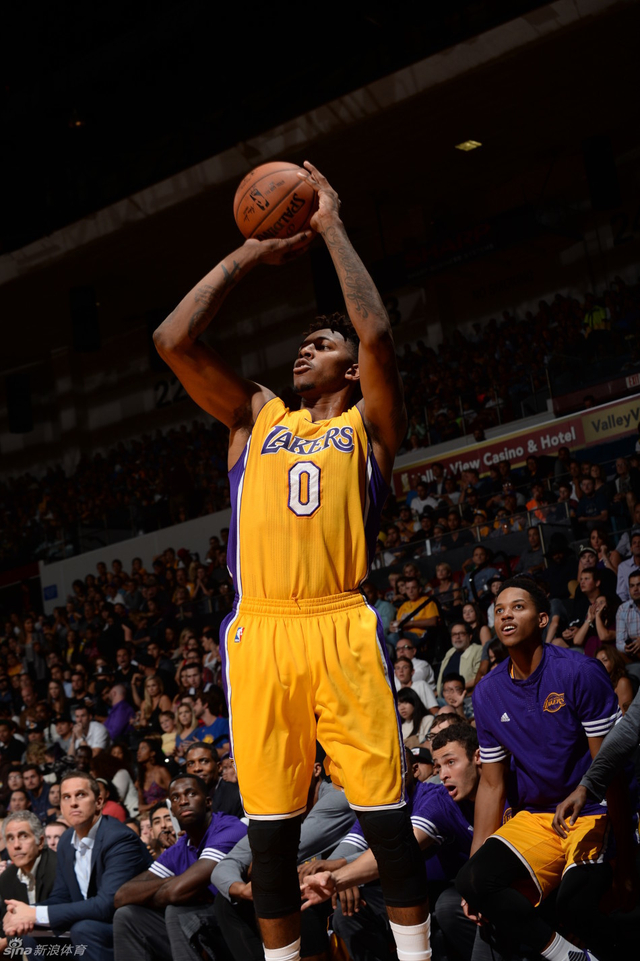 聚焦NBA大战 尼克斯VS太阳！