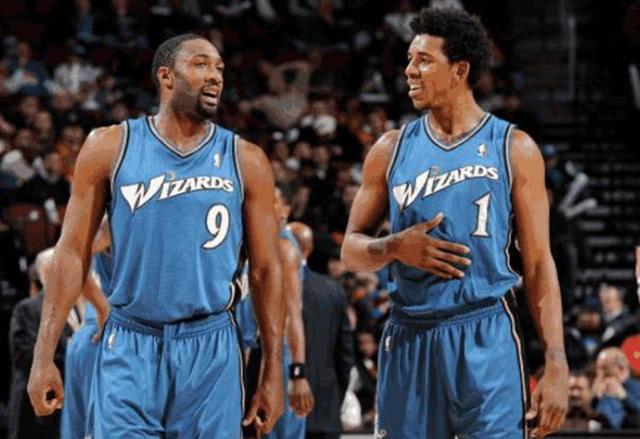 2022 赛季：红雀三老（普侯斯、莫里纳、温赖特）在季后赛落幕战同场登板