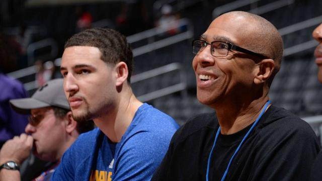 前门将教练：德赫亚在曼联表现稳定，奥纳纳身上看不到这点